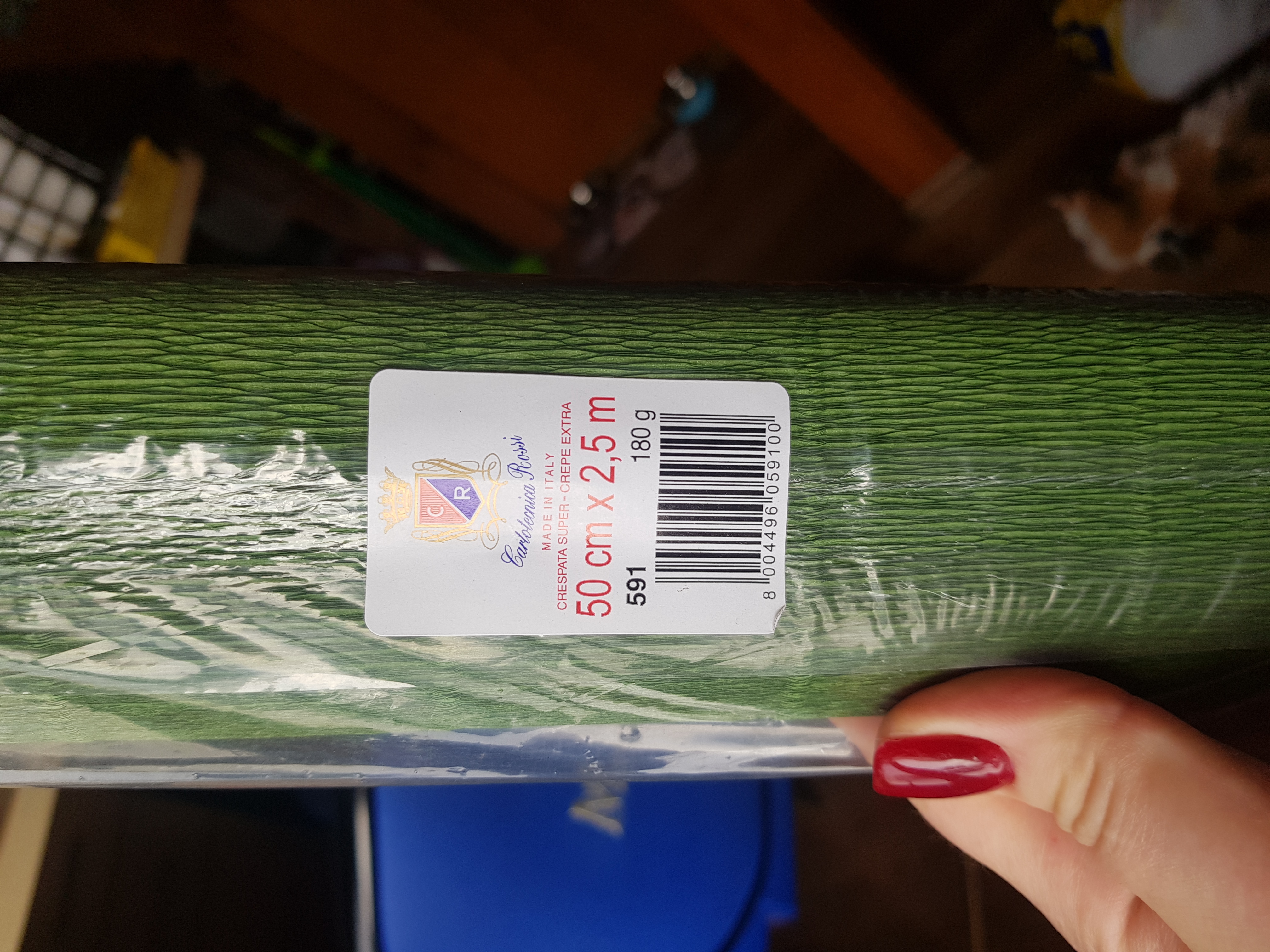 Фотография покупателя товара Бумага для упаковок и поделок, гофрированная, травяная, зеленая, однотонная, двусторонняя, рулон 1 шт., 0,5 х 2,5 м - Фото 4