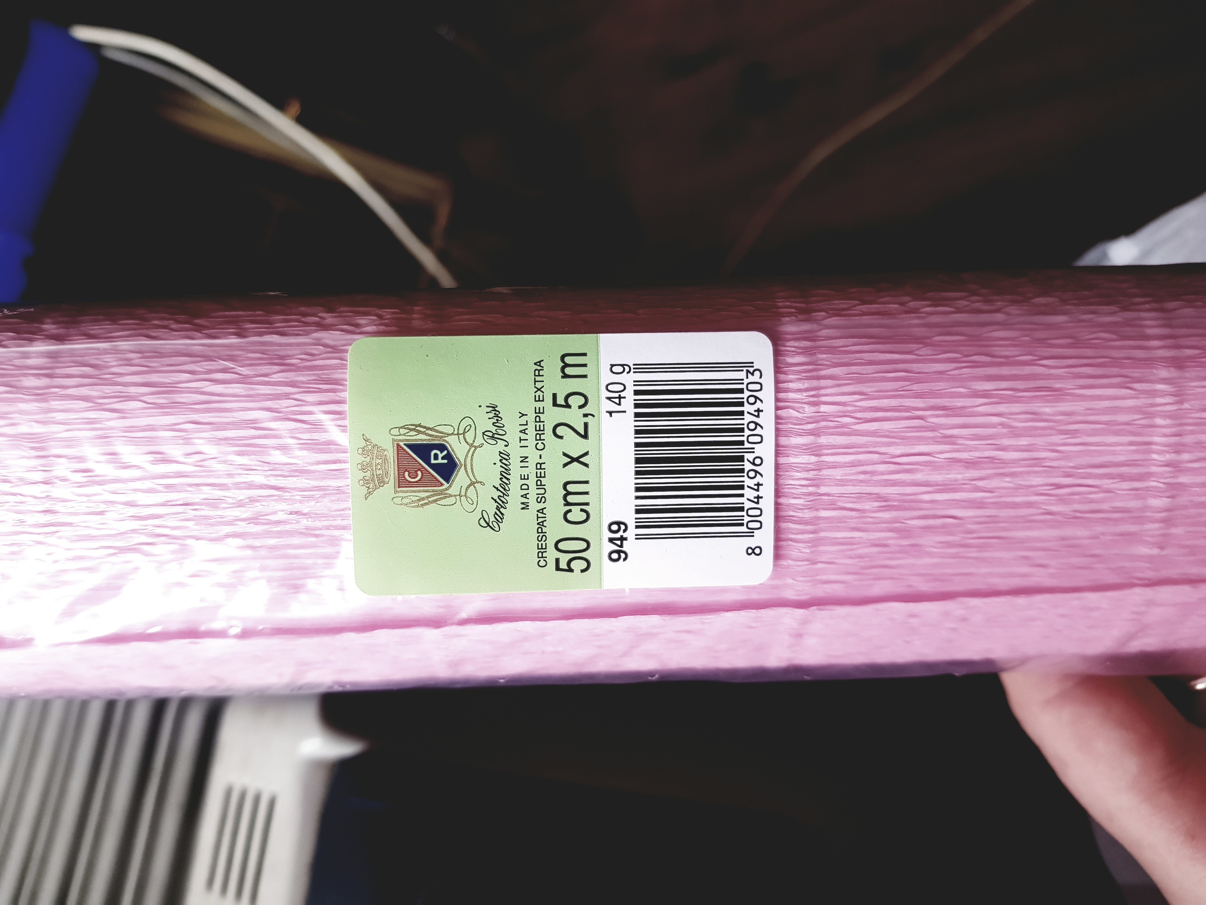 Фотография покупателя товара Бумага для упаковок и поделок, гофрированная, розовая, однотонная, двусторонняя, рулон 1 шт., 0,5 х 2,5 м - Фото 1