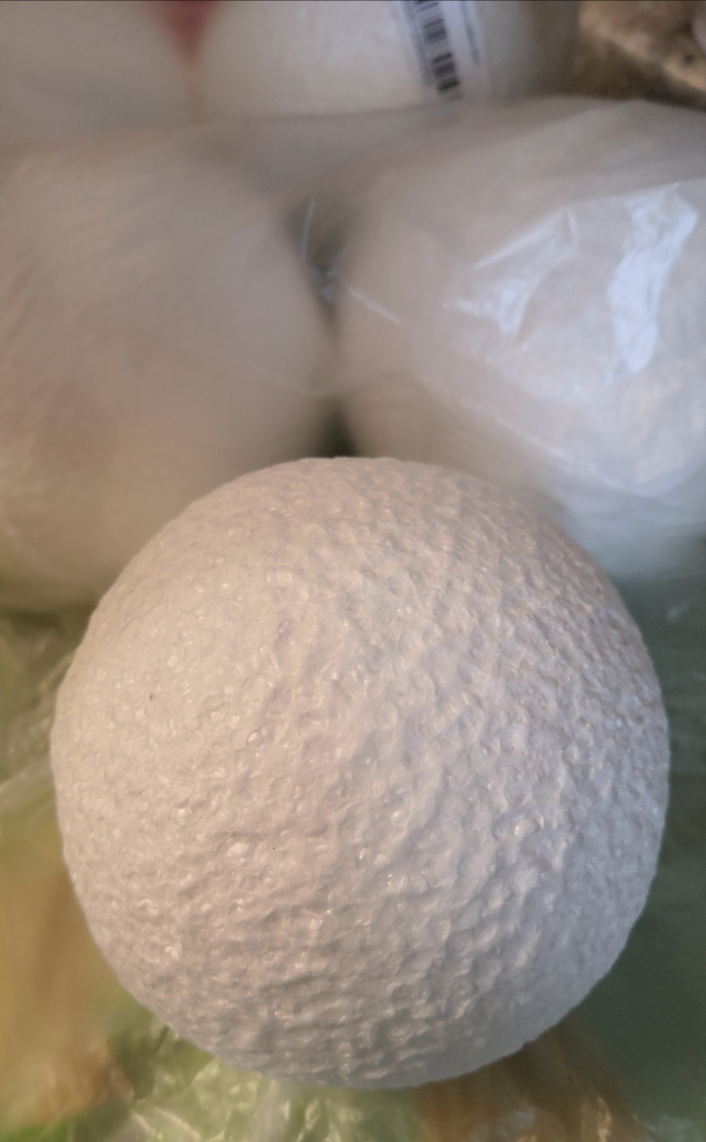 Фотография покупателя товара Набор шаров из пенопласта, 9 см, 2 шт. - Фото 4