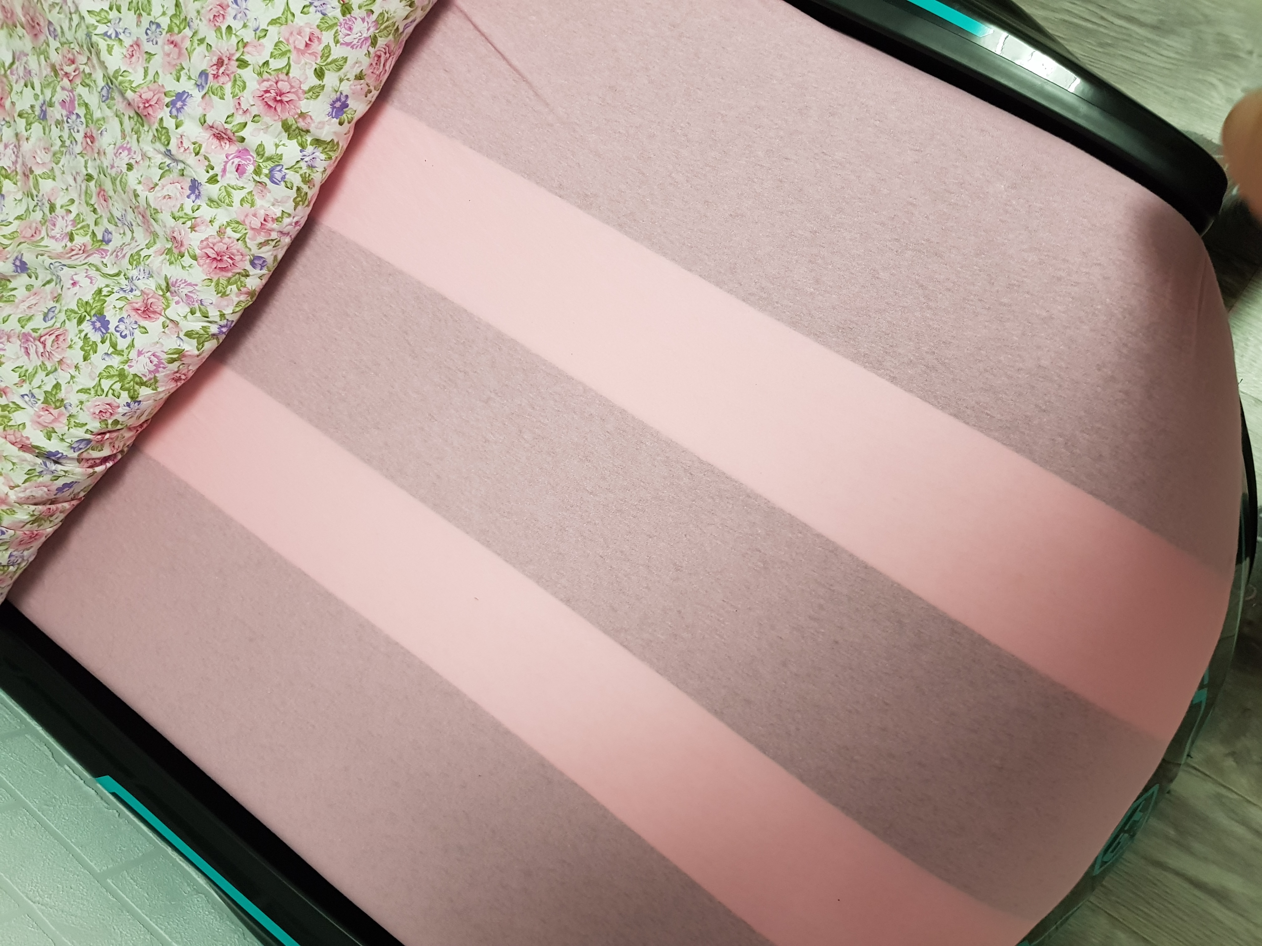 Фотография покупателя товара Простыня трикотажная на резинке, 80х200х20, цвет розовый, 125 гр/м2