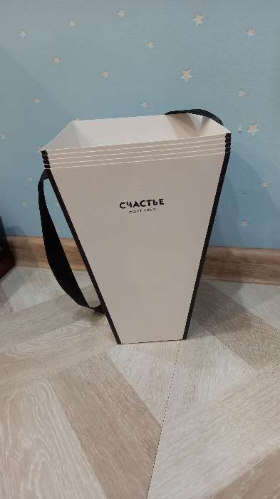 Фотография покупателя товара Коробка для цветов на лентах «Шанель», 17 х 25 х 9 см - Фото 13