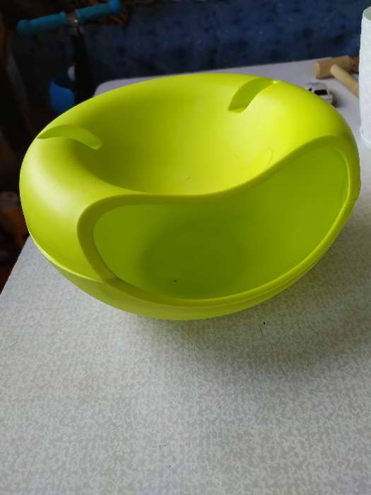 Фотография покупателя товара Тарелка пластиковая для семечек и орехов «Плэтэр», 20×11 см, с подставкой для телефона, цвет МИКС - Фото 8