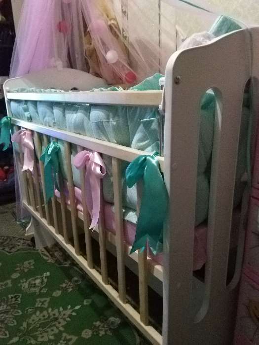 Фотография покупателя товара Детская кроватка «Чудо» на качалке с поперечным маятником, цвет белый/берёза
