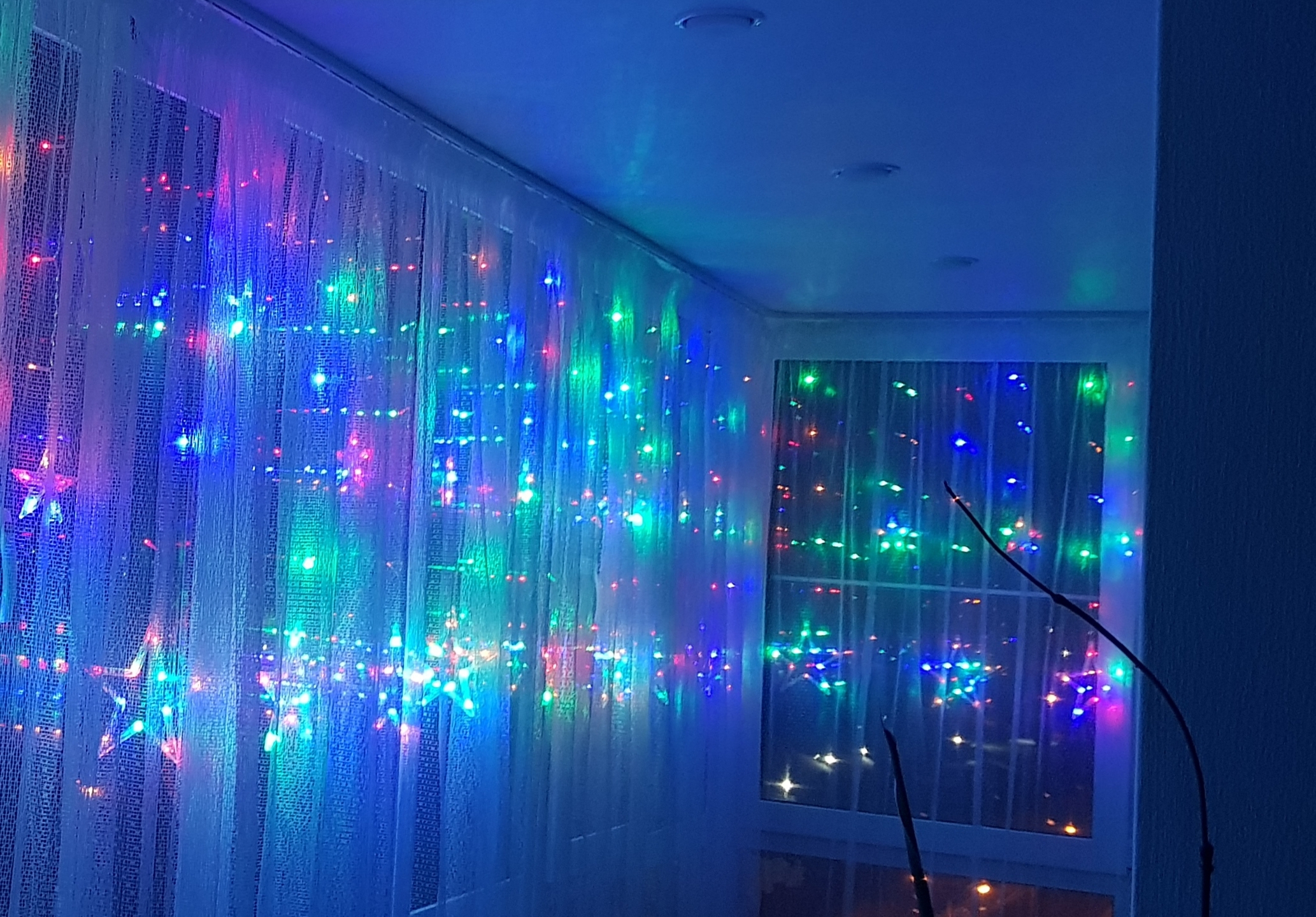 Фотография покупателя товара Гирлянда «Бахрома» 2.4 × 0.9 м с насадками «Звёзды», IP20, прозрачная нить, 138 LED, свечение мульти, 8 режимов, 220 В - Фото 45
