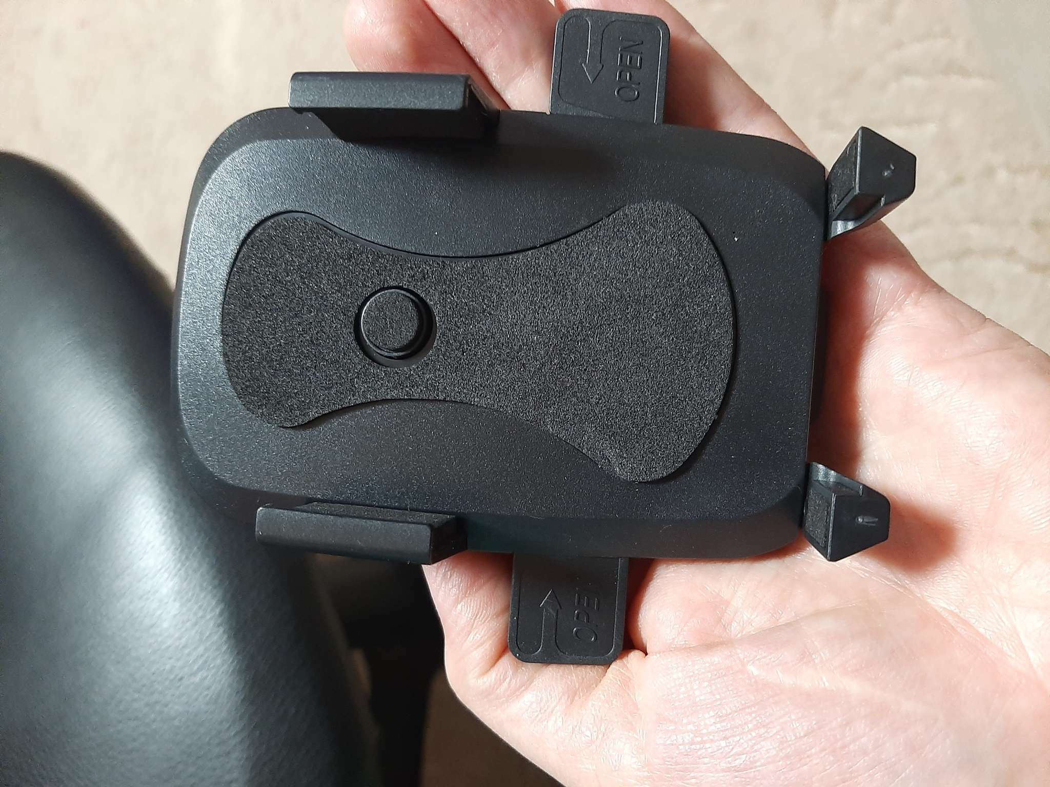 Фотография покупателя товара Держатель телефона TORSO, раздвижной 50-75 мм - Фото 2