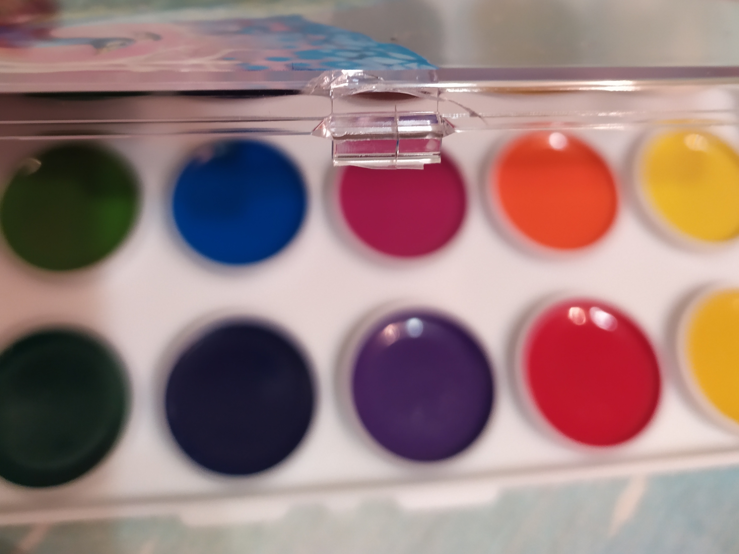 Фотография покупателя товара Акварель 18 цветов ErichKrause ArtBerry, с УФ-защитой, пластик, европодвес, без кисти - Фото 13