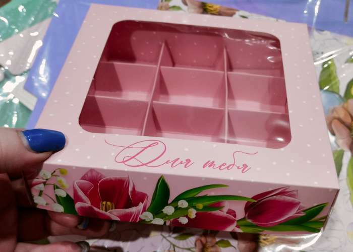 Фотография покупателя товара Коробка для конфет, кондитерская упаковка, 9 ячеек, «Любовь», 14.7×14.7×3.5 см - Фото 57