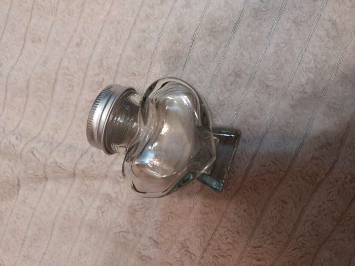 Фотография покупателя товара Баночка стеклянная для специй с пластиковой крышкой «Сердце», 60 мл, 6×3,9×7,5 см - Фото 1