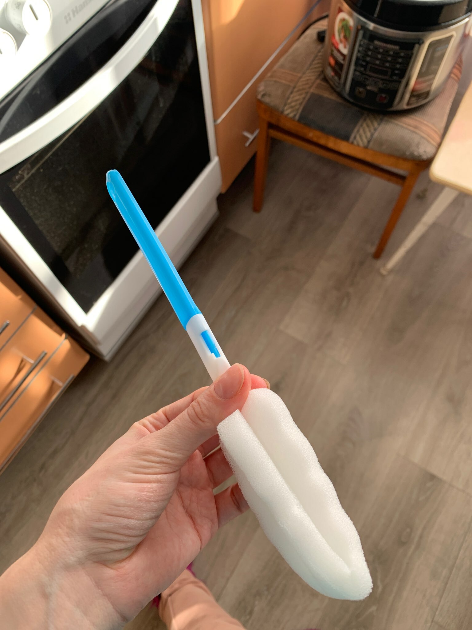 Фотография покупателя товара Ёршик для посуды Доляна «Тюльпан», 23×5×3 см, МИКС - Фото 1