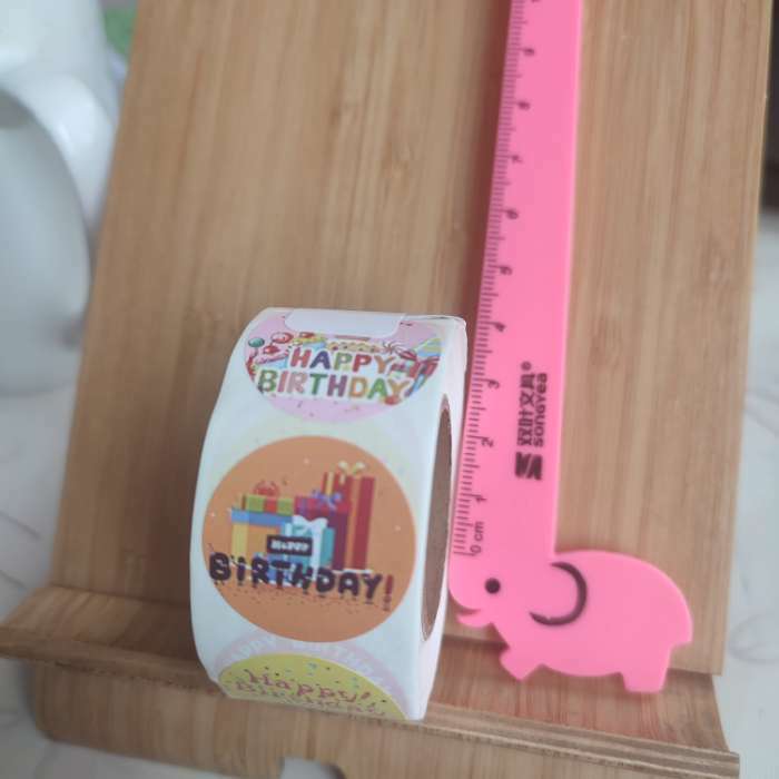 Фотография покупателя товара Наклейки в рулоне "День Рождения",500 шт,2,5 х 2,5 см