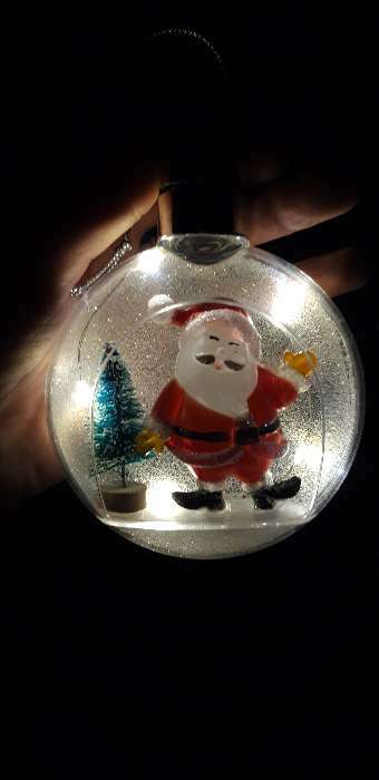 Фотография покупателя товара Ёлочный шар «Дед Мороз», батарейки, 5 LED, свечение тёплое белое - Фото 1