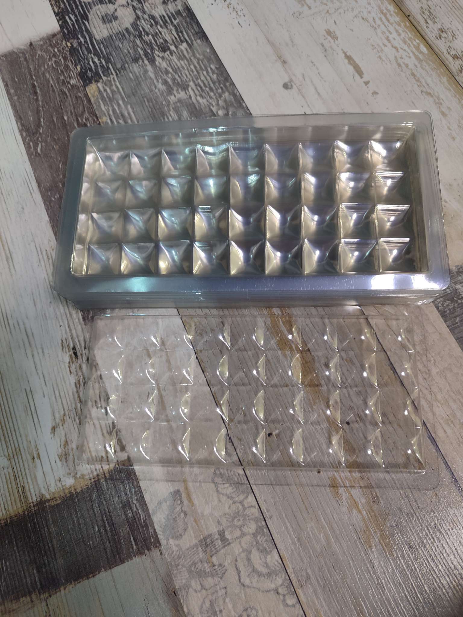 Фотография покупателя товара Форма для шоколада «Геометрия», пластик, 20.5×10×1 см, прозрачная - Фото 2