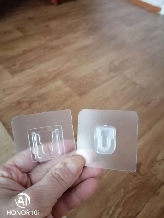 Фотография покупателя товара Держатель настенный, 2 шт., ТУНДРА, с клейкой поверхностью, 60×60×10 мм, прозрачный - Фото 5