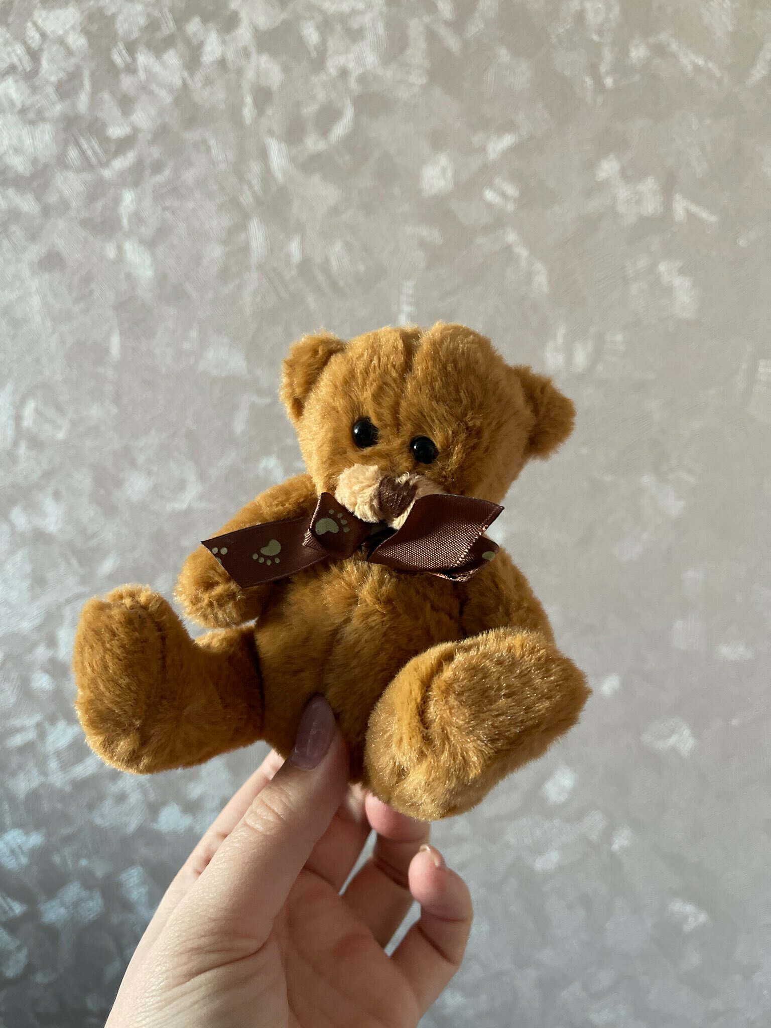 Фотография покупателя товара Мягкая игрушка «Медведь нежный», бант, следы, цвета МИКС - Фото 1