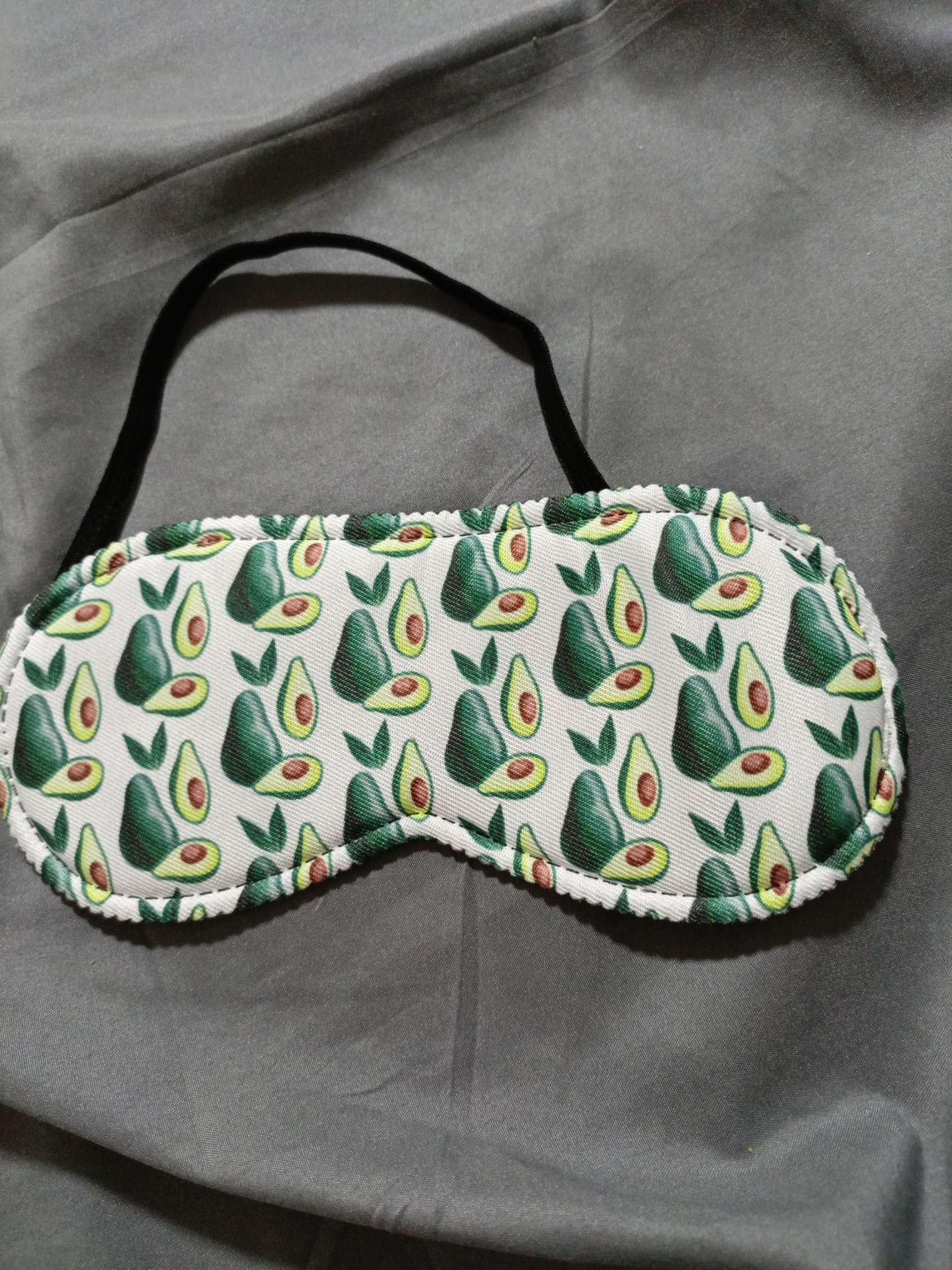 Фотография покупателя товара Маска для сна «Авокадо», 19.5×8.5 см, резинка одинарная, рисунок МИКС - Фото 1