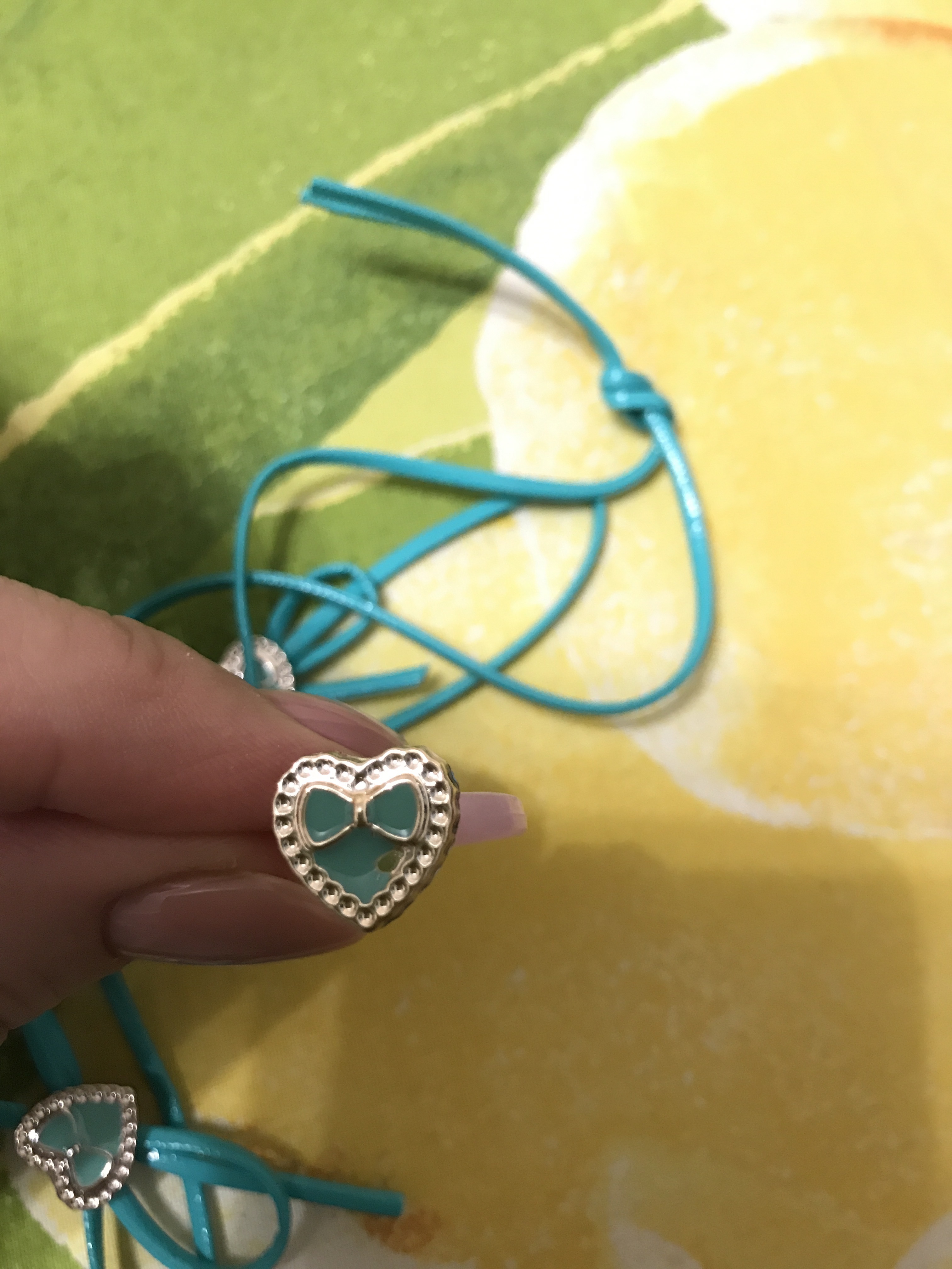 Фотография покупателя товара Набор детский "Выбражулька" 3 предмета: кулон, браслет, кольцо, сердечко, цвет МИКС - Фото 1