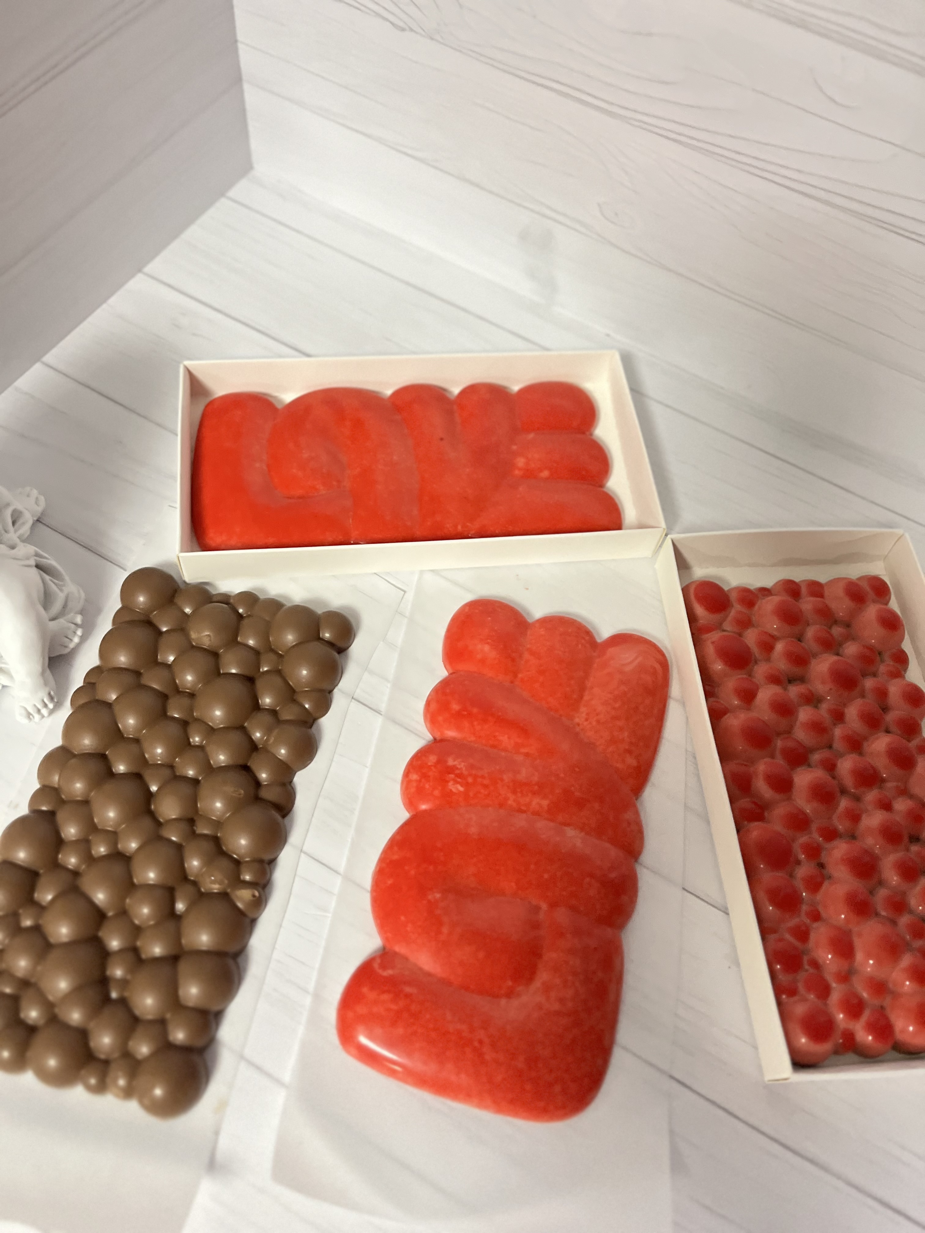 Фотография покупателя товара Форма для шоколада KONFINETTA «Иней», пластик, 27.5×17.5×2.5 см, 3 ячейки 15.3×7.5×0.8 см, прозрачная - Фото 2