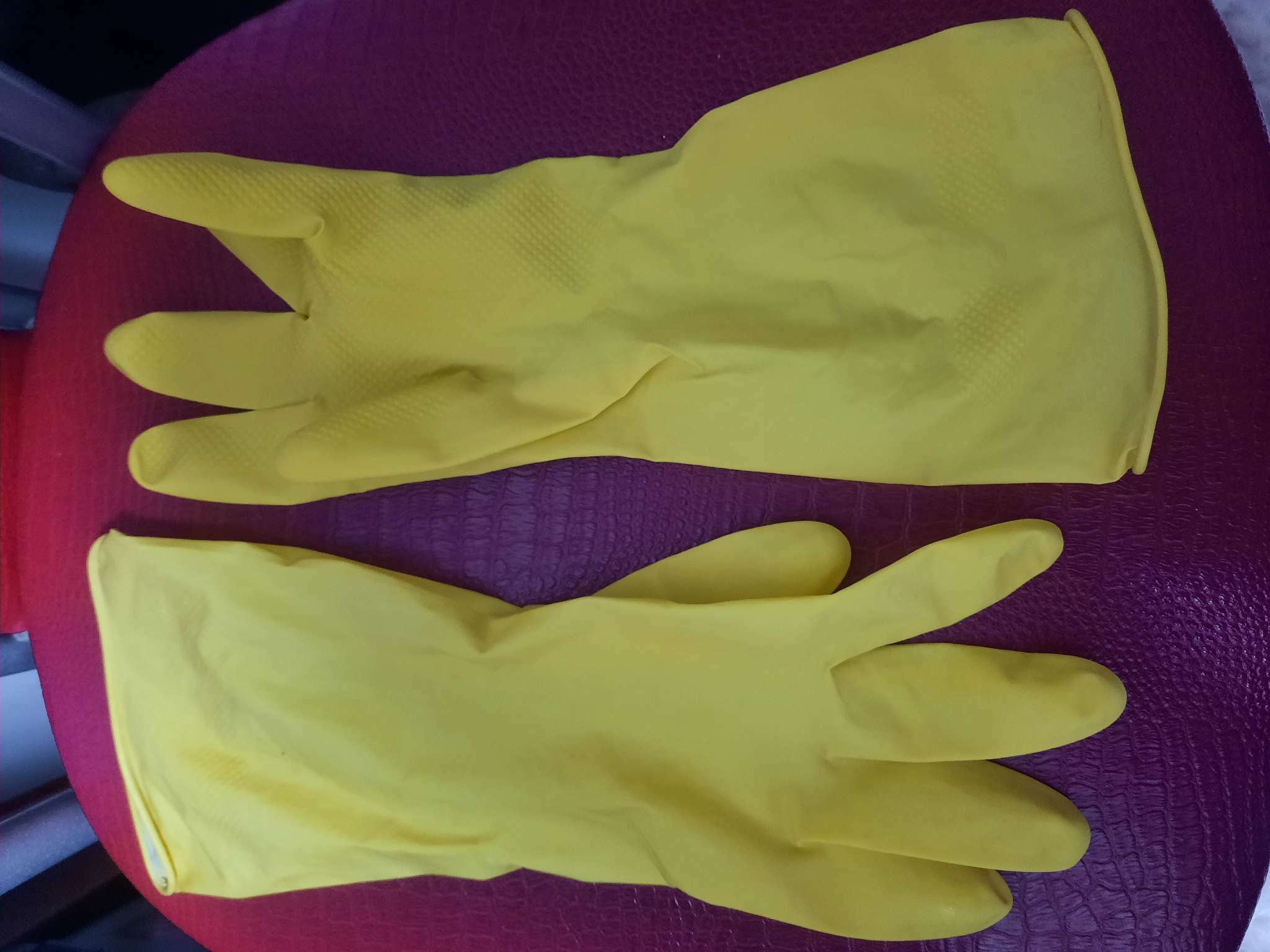 Фотография покупателя товара Перчатки хозяйственные латексные Доляна, размер M, 30 г, ХБ напыление, цвет жёлтый - Фото 3