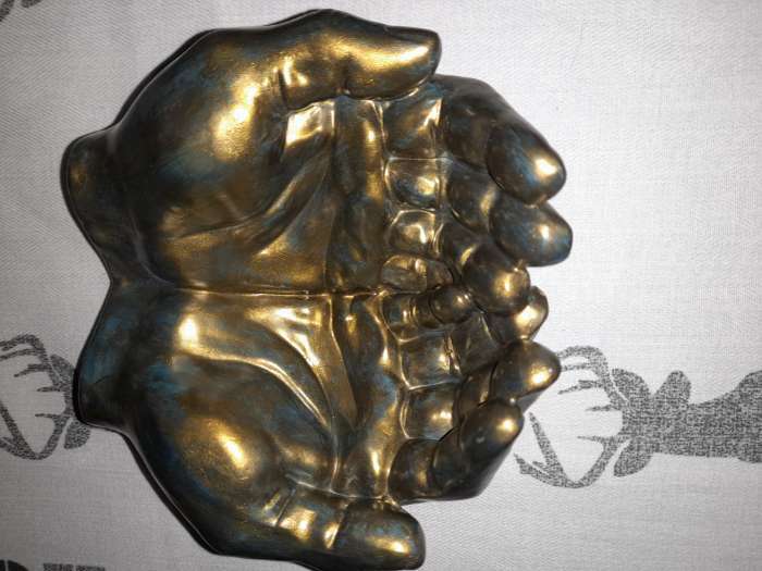 Фотография покупателя товара Подставка конфетница "Ладони" состаренное золото, 15х16х7см - Фото 1