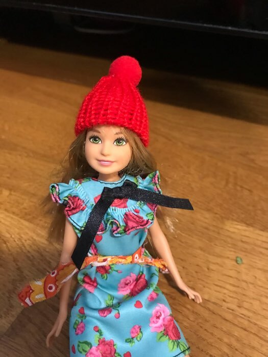 Фотография покупателя товара Шапка для игрушек вязаная с помпоном, набор 5 шт., цвет красный