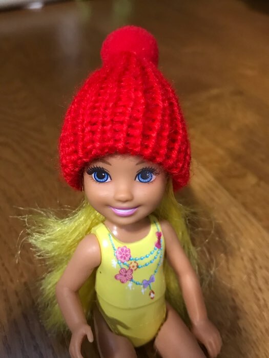 Фотография покупателя товара Шапка для игрушек вязаная с помпоном, набор 5 шт., цвет красный