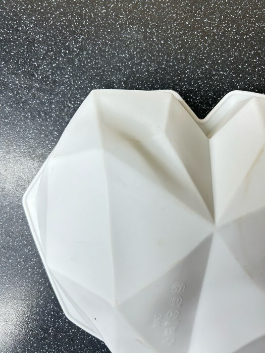 Фотография покупателя товара Форма для муссовых десертов и выпечки KONFINETTA «Геометрия любви», силикон, 21,5×20×6 см, цвет белый