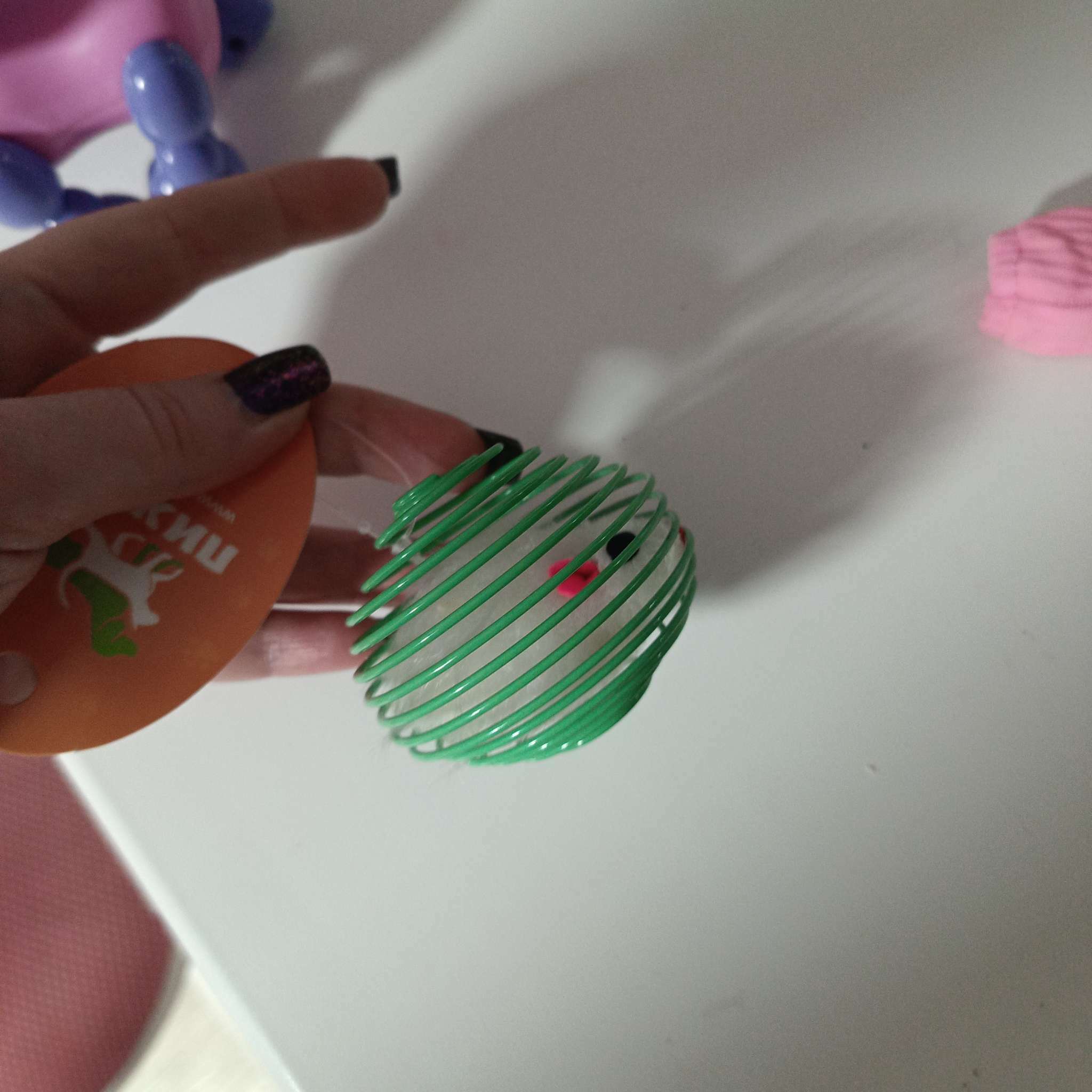 Фотография покупателя товара Игрушка "Мышь в шаре", 7 см, белая/зелёная - Фото 1