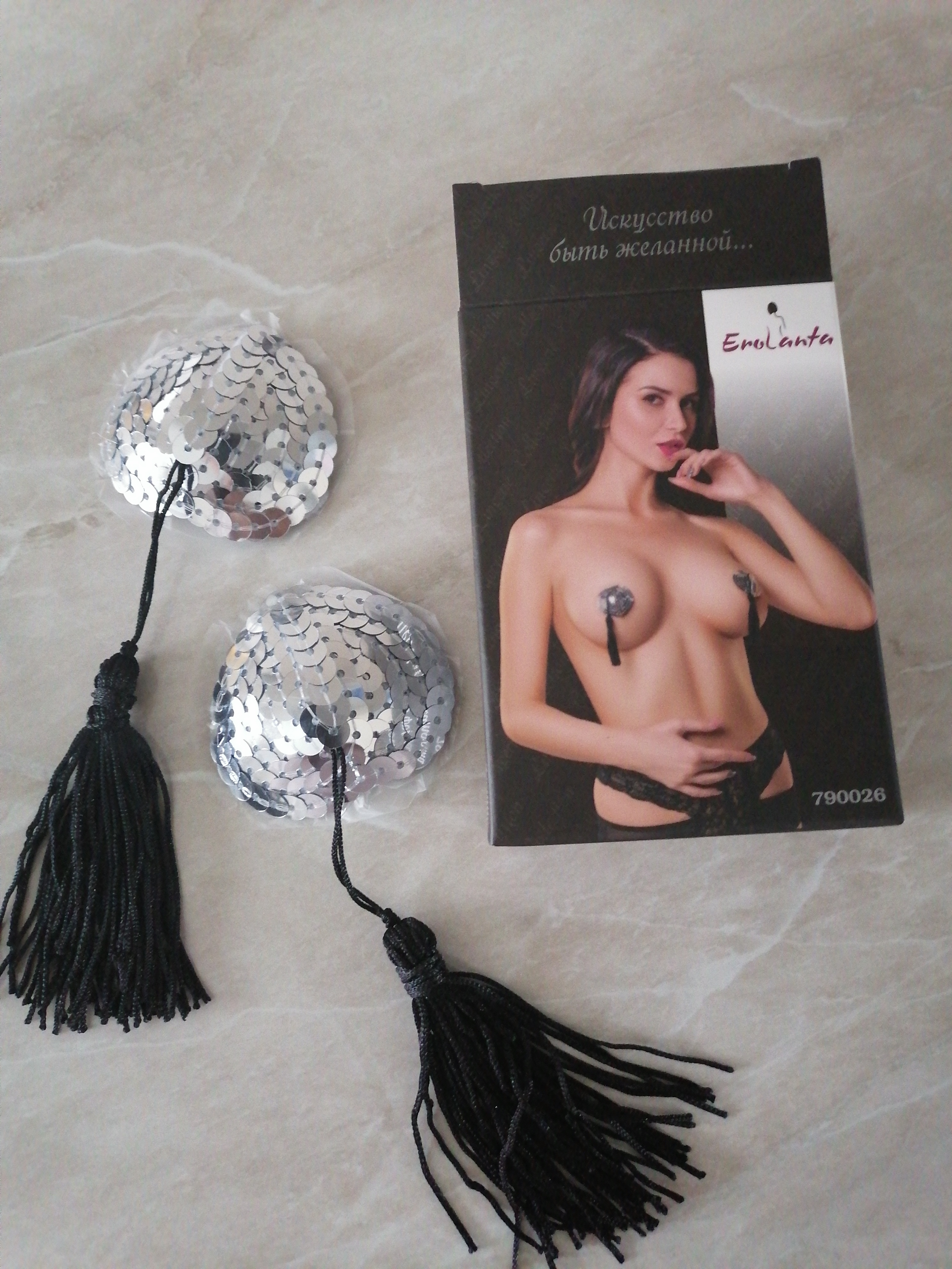 Фотография покупателя товара Пэстис в форме сердец Erolanta Lingerie Collection, с кисточками, цвет серебристо-чёрный - Фото 3