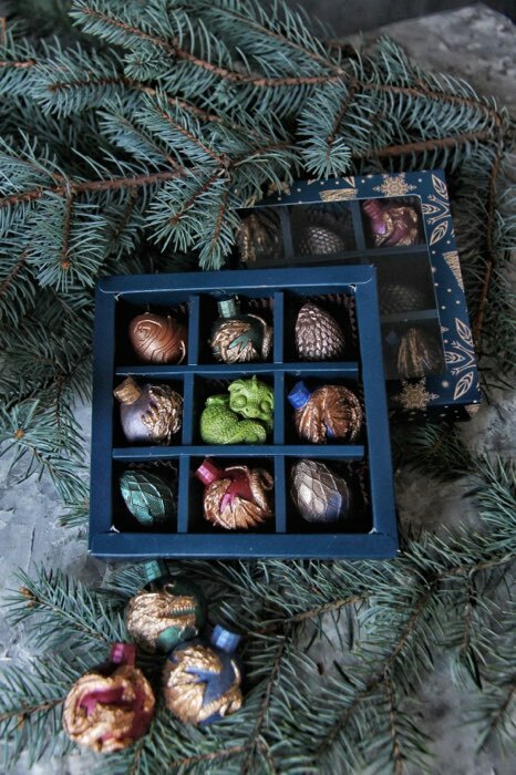 Фотография покупателя товара Коробка складная под 9 конфет, «Праздничное волшебство», 13,7 х 13,7 х 3,5 см - Фото 1