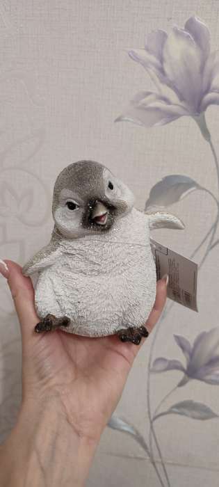 Фотография покупателя товара Сувенир полистоун "Малыш пингвинёнок" блёстки 7,5х11х12 см - Фото 1