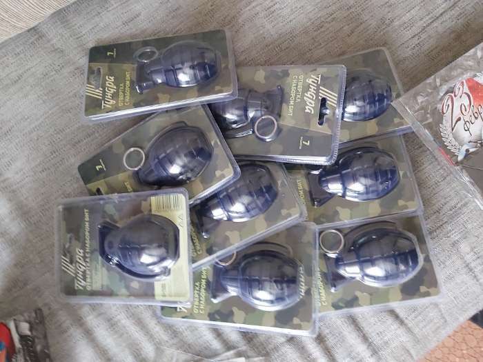 Фотография покупателя товара Отвертка с набором бит ТУНДРА "граната", 7 предметов