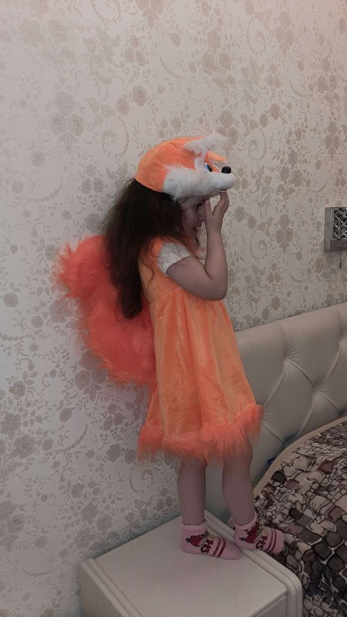 Фотография покупателя товара Карнавальный костюм "Белка", шапка с мордочкой, платье с хвостом, 3-5 лет, рост 104-116 см - Фото 3