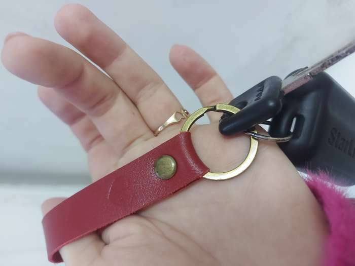 Фотография покупателя товара Брелок для автомобильного ключа, ремешок, натуральная кожа, красный, сердце