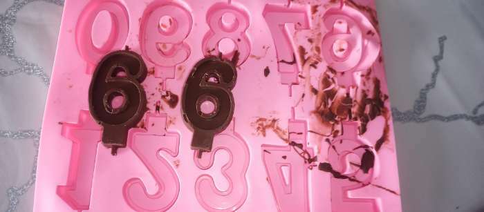 Фотография покупателя товара Форма для выпечки Доляна «Цифры», силикон, 26×21 см, 10 ячеек (7×4 см), цвет МИКС