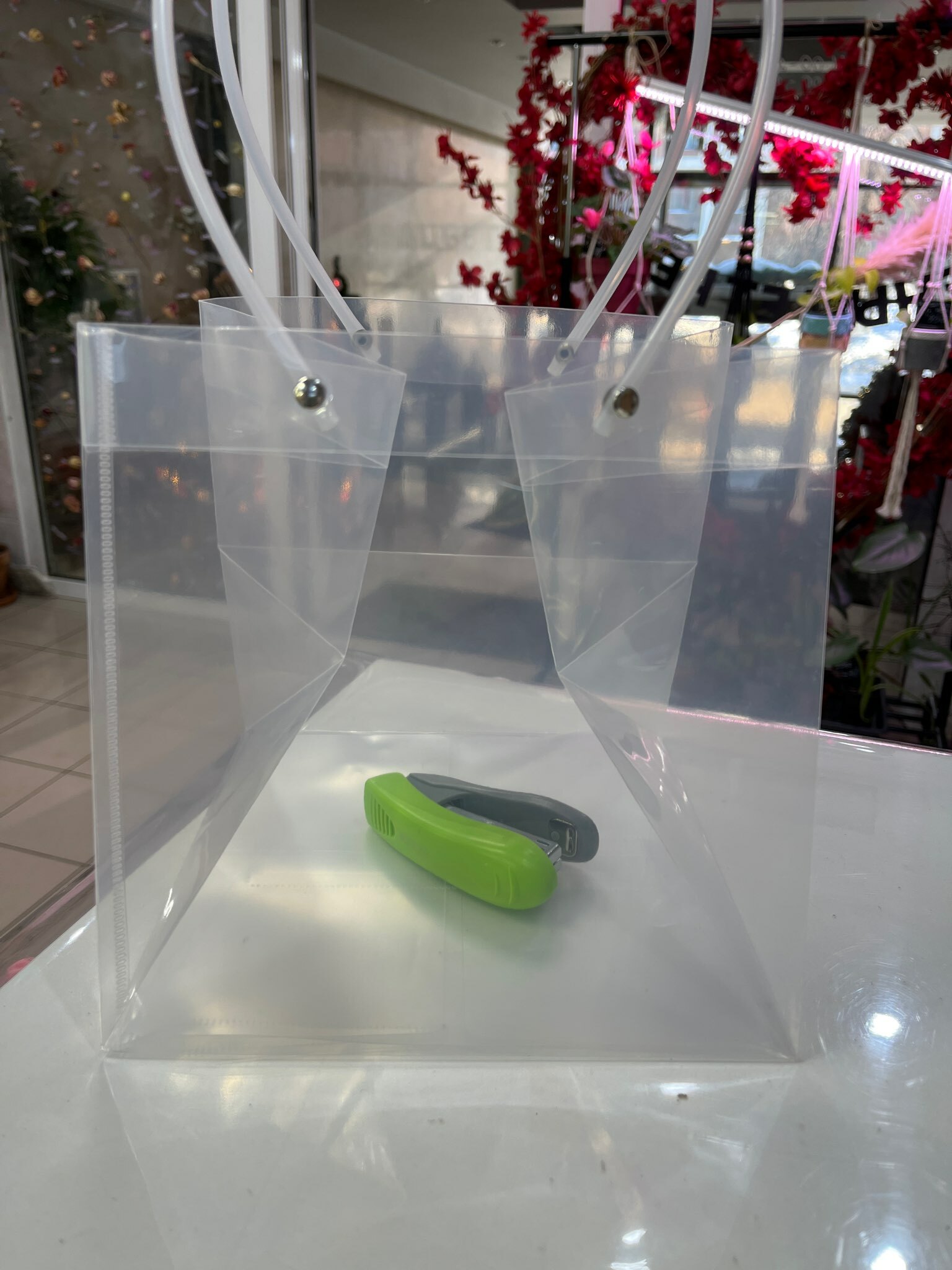 Фотография покупателя товара Пакет подарочный с квадратным дном, прозрачный, 31×30×31 см - Фото 26