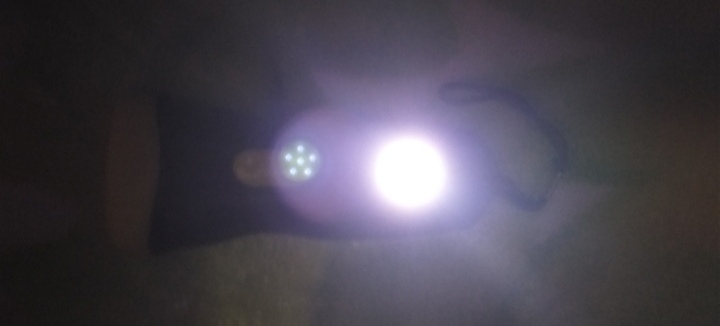 Фотография покупателя товара Фонарь ручной, 1 Вт LED, сбоку COB, 2 режима, 2 AA - Фото 3