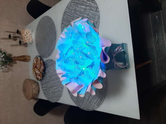 Фотография покупателя товара Пленка матовая для цветов и букетов, красный, пастельный, 0.58×10 м - Фото 7