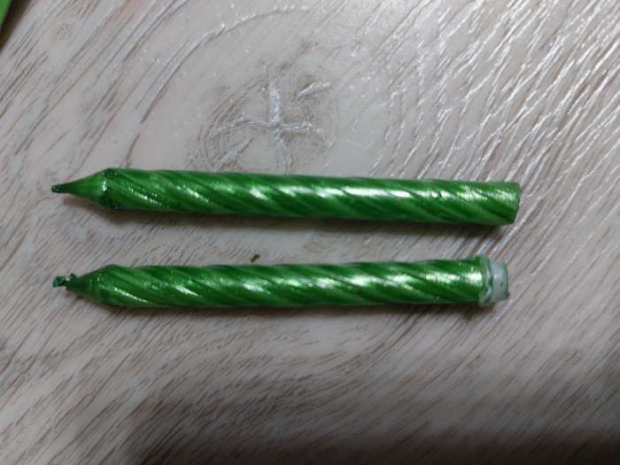 Фотография покупателя товара Свечи в торт "Спираль", 6 см, зелёные, набор 10 шт - Фото 4