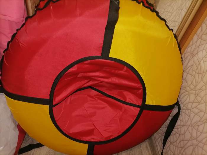Фотография покупателя товара Тюбинг-ватрушка Winter Star, диаметр чехла 80 см, цвет красный/жёлтый - Фото 1
