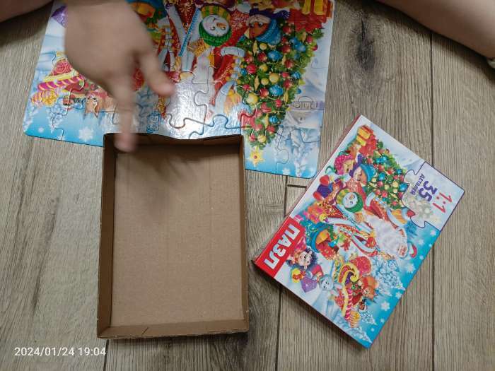 Фотография покупателя товара Пазл «Дед Мороз и зайцы», 35 деталей - Фото 3