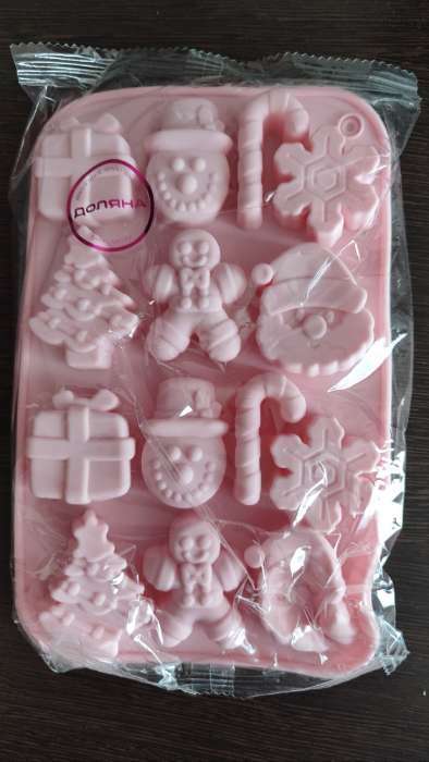 Фотография покупателя товара Форма для выпечки новогодняя Доляна «Новогоднее чудо», 18.8×18.3×1.5 см, 11 ячеек, серая - Фото 6