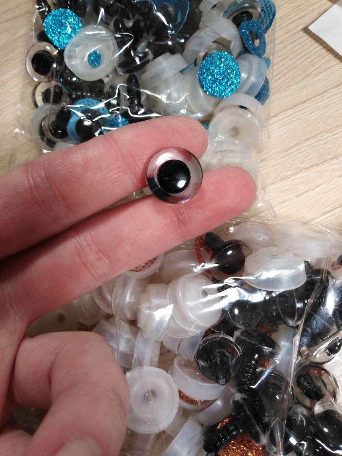 Фотография покупателя товара Глаза винтовые с заглушками, «Блёстки» набор 34 шт, размер 1 шт: 1,4 см, цвет синий - Фото 4