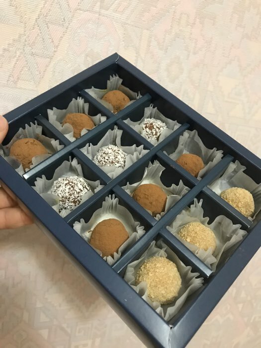 Фотография покупателя товара Коробка для конфет 12 шт UPAK LAND "Свитерок", 19 х 15 х 3,6 см