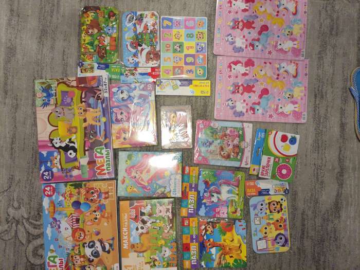 Фотография покупателя товара Набор пазлов на подложке 2 в 1 «Весёлые зверята», 4 и 9 деталей - Фото 3