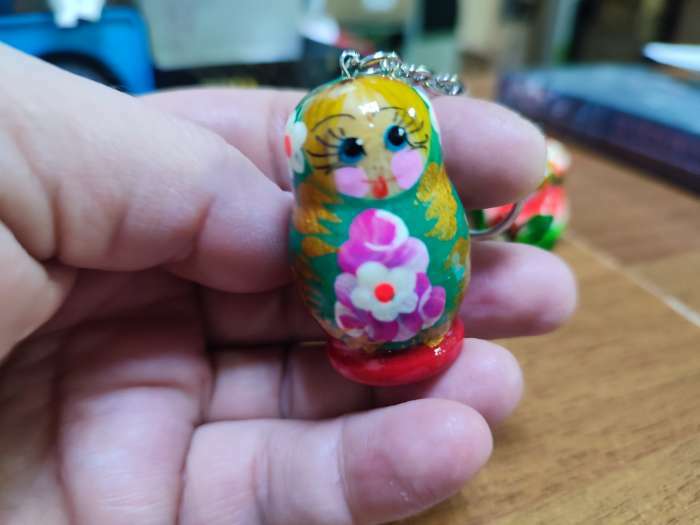 Фотография покупателя товара Брелок для ключей на кольце «Матрёшка», 4.5×2.5 см, ручная роспись, МИКС - Фото 2