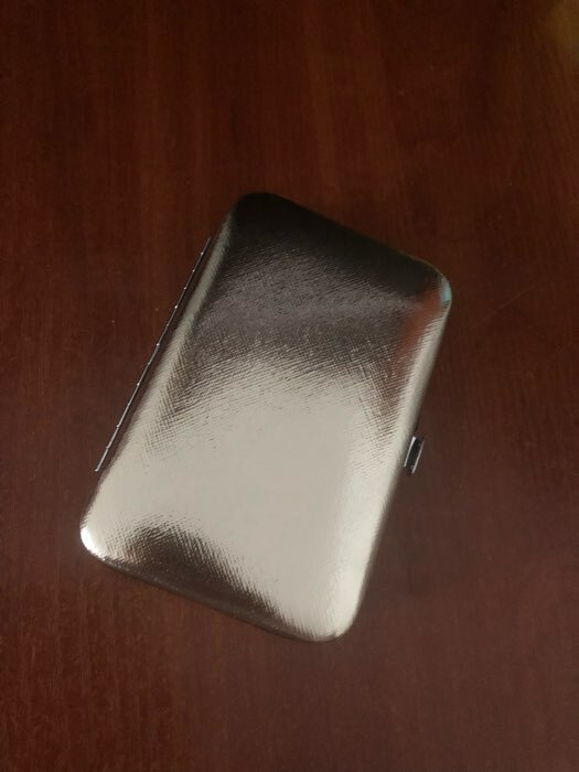 Фотография покупателя товара Набор маникюрный «Metallic», 8 предметов, в футляре, цвет бронзовый - Фото 2