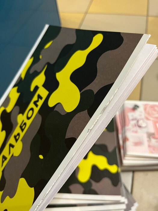 Фотография покупателя товара Альбом для рисования А4, 40 листов на скрепке Notebook, обложка мелованный картон, внутренний блок офсет 100 г/м² - Фото 3