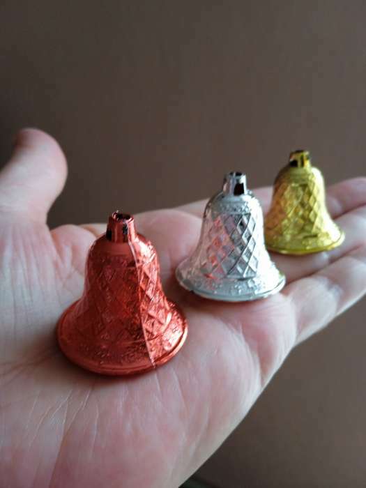 Фотография покупателя товара Ёлочные игрушки 12 шт. «Зимнее волшебство. Колокольчик в сеточку» пластик, 3×2.5 см, МИКС - Фото 3