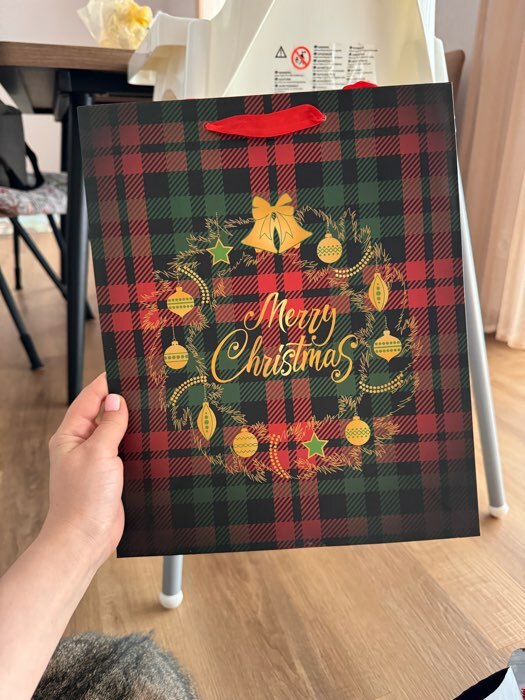Фотография покупателя товара Пакет ламинированный "Счастливого рождества" 26 x 32 x 12