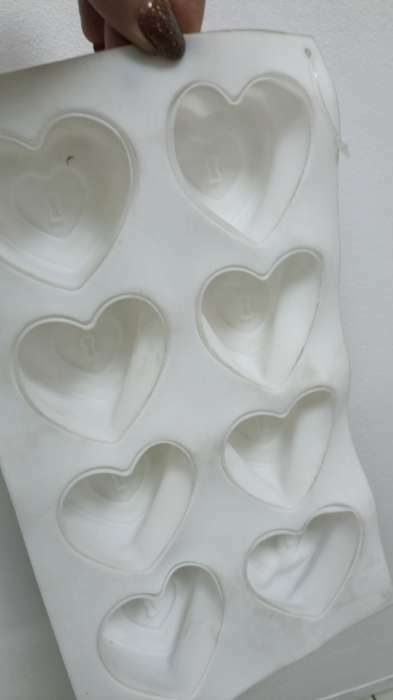 Фотография покупателя товара Форма для муссовых десертов Доляна «Сердце», силикон, 29×17×4,3 см, 8 ячеек (5,5×6,2×3,5 см), цвет белый - Фото 8